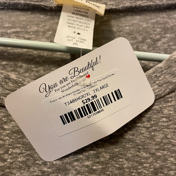 Tee for the Soul Boutique - Top - Picture 3 of 3